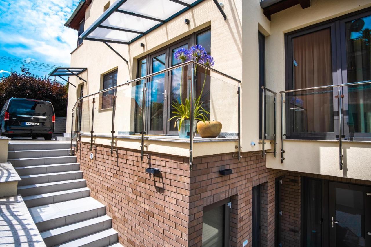 Kiss-Henezi Guest House Keszthely Εξωτερικό φωτογραφία
