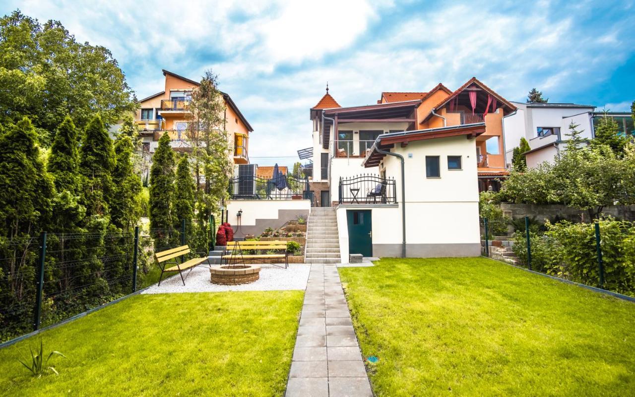 Kiss-Henezi Guest House Keszthely Εξωτερικό φωτογραφία