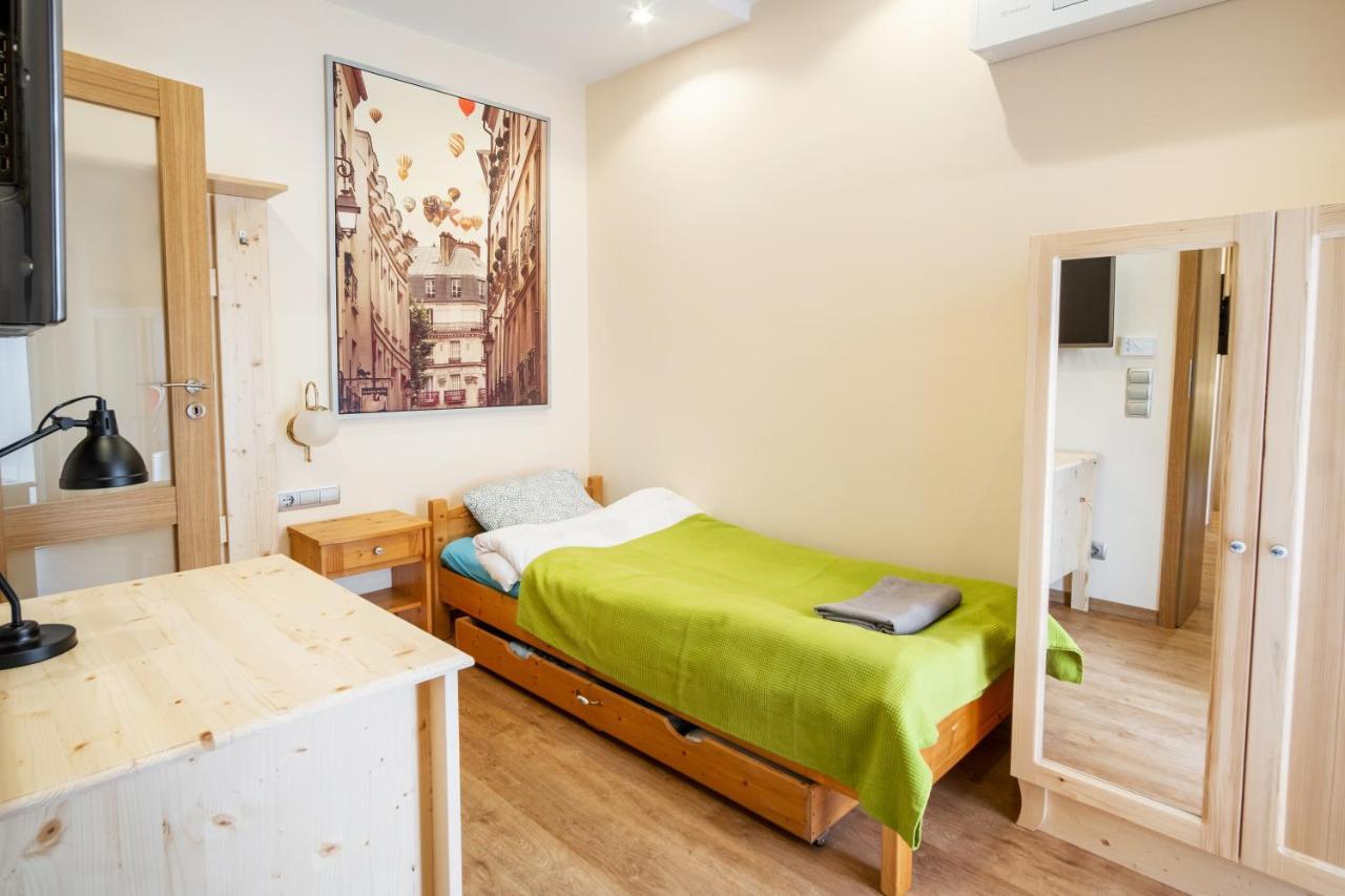 Kiss-Henezi Guest House Keszthely Εξωτερικό φωτογραφία