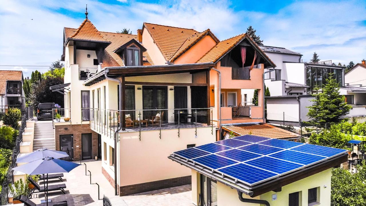 Kiss-Henezi Guest House Keszthely Εξωτερικό φωτογραφία