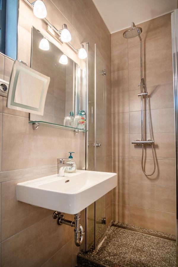 Kiss-Henezi Guest House Keszthely Εξωτερικό φωτογραφία